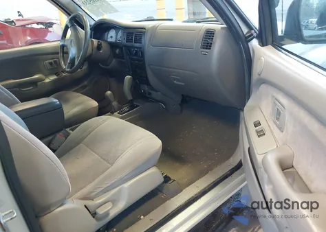 2001 Toyota Tacoma Base V6 из США, поврежденный, VIN 5TEWN72N41Z814795